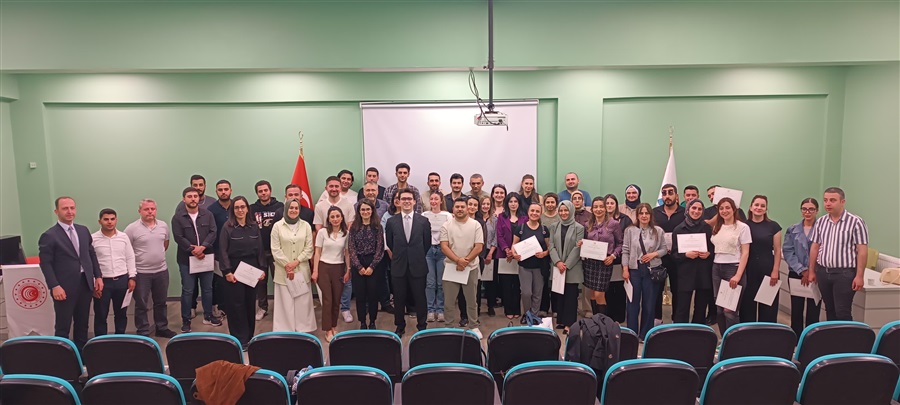 28-29 Mayıs 2025 tarihinde Ağrı/Doğubayazıt’ta gümrük personeline yönelik “Fikri ve Sınai Mülkiyet Haklarının Gümrüklerde Korunması Eğitimi” gerçekleştirilmiştir.